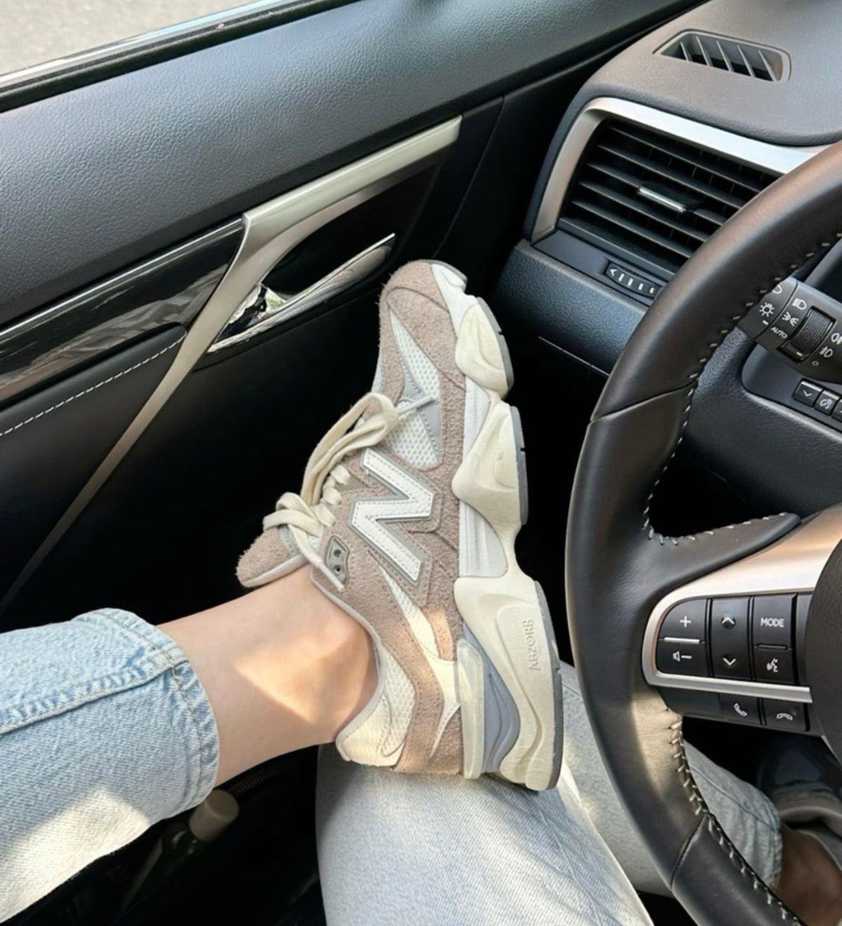 New Balance 9060 Driftwood