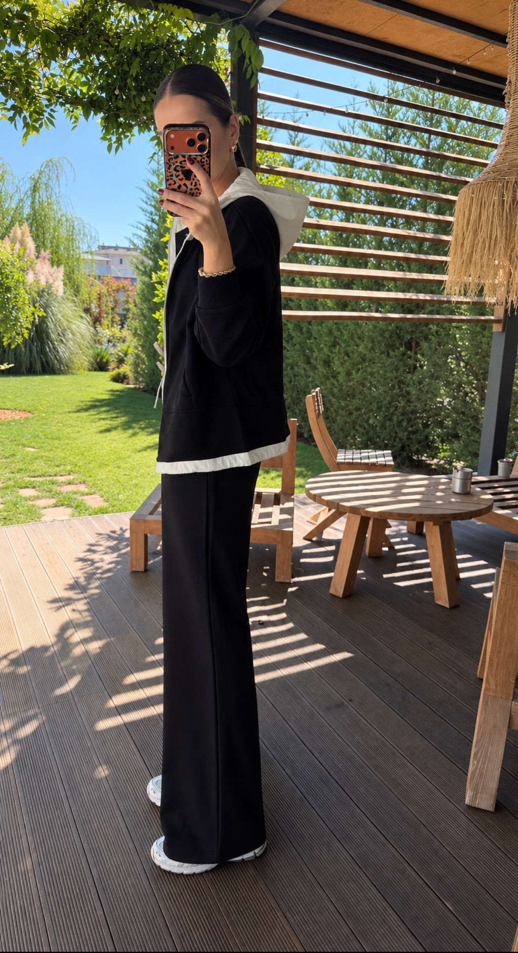 Nova Kapüşonlu Takım