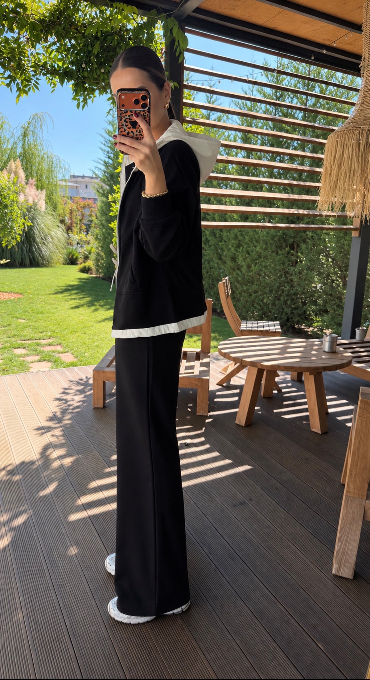 Nova Kapüşonlu Takım